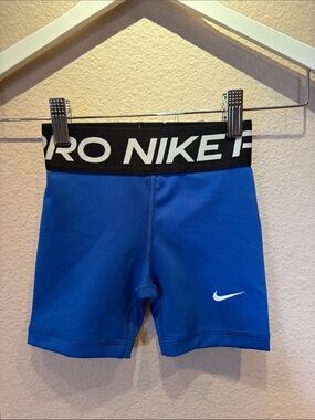 New Nike Pro Girl’s Shorts 5 inch Royal Blue Black Size XS NWT